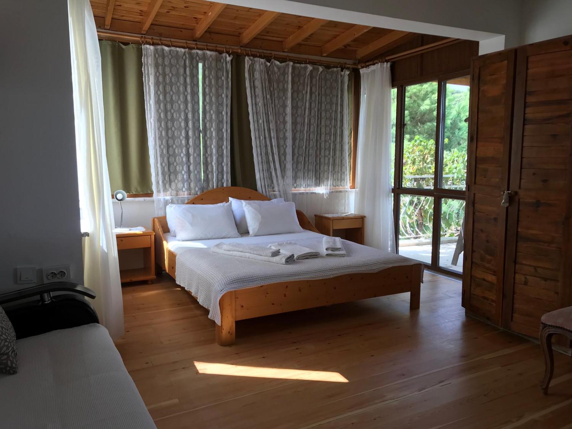Gunebakan Taliani Hotel Айвалик Екстер'єр фото